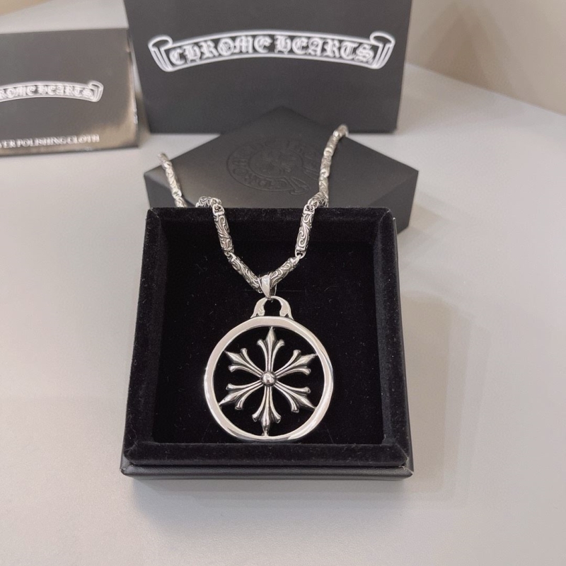 Ch**me He**ts necklaces